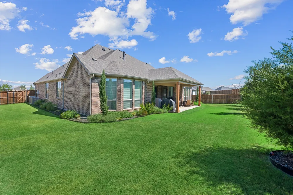 1806 Farmstead Road Mansfield, TX 76063
