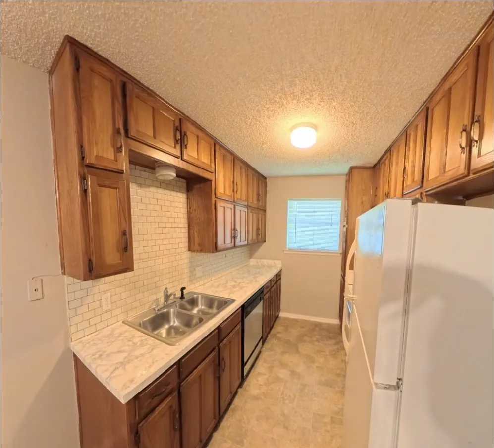 7324 Davis Boulevard #B North Richland Hills, TX 76182