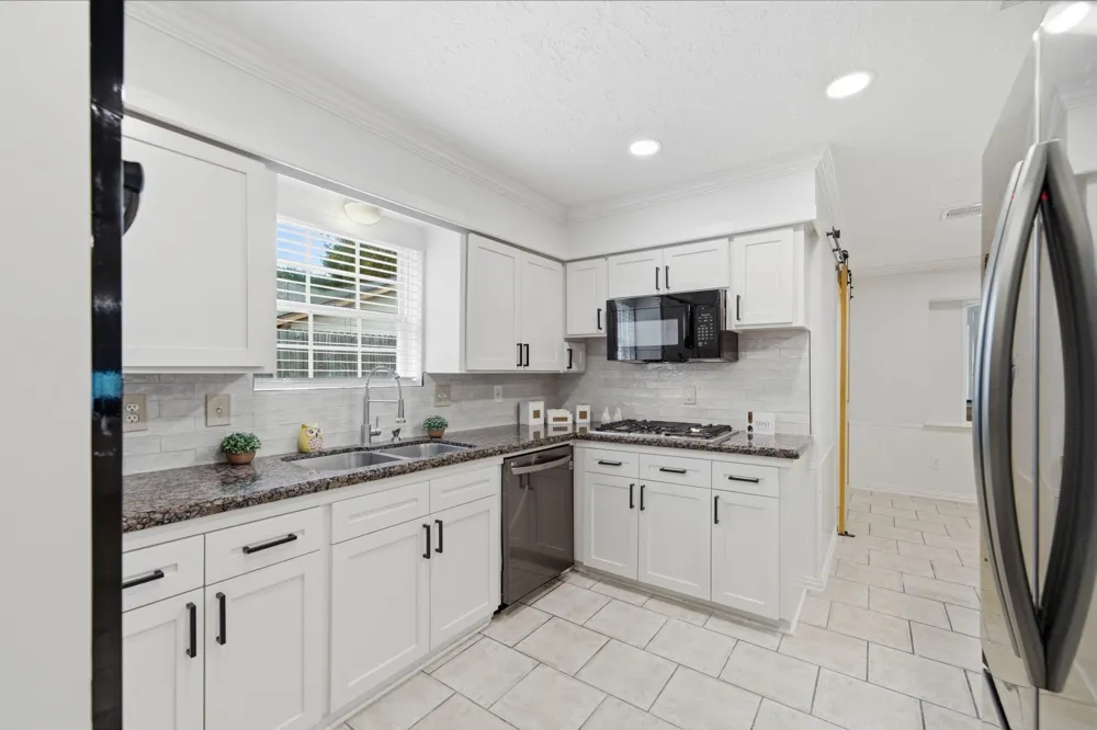 3411 Point Clear Drive Missouri City, TX 77459