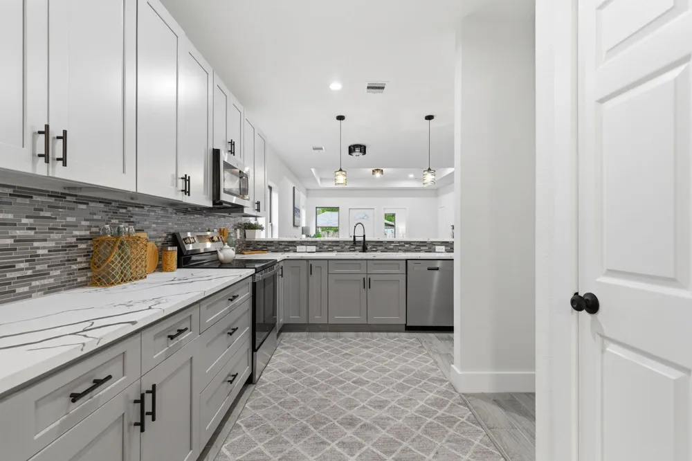 1105 W Lyle Street Cleveland, TX 77327