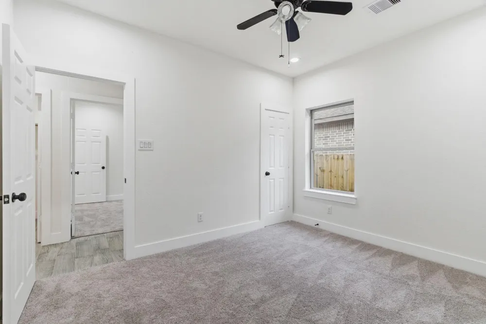 1105 W Lyle Street Cleveland, TX 77327