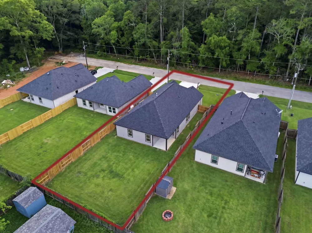 1105 W Lyle Street Cleveland, TX 77327