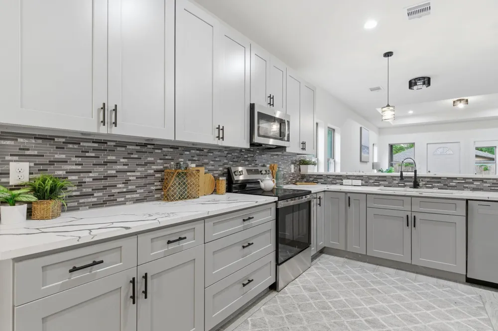 1105 W Lyle Street Cleveland, TX 77327
