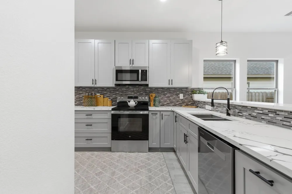 1105 W Lyle Street Cleveland, TX 77327