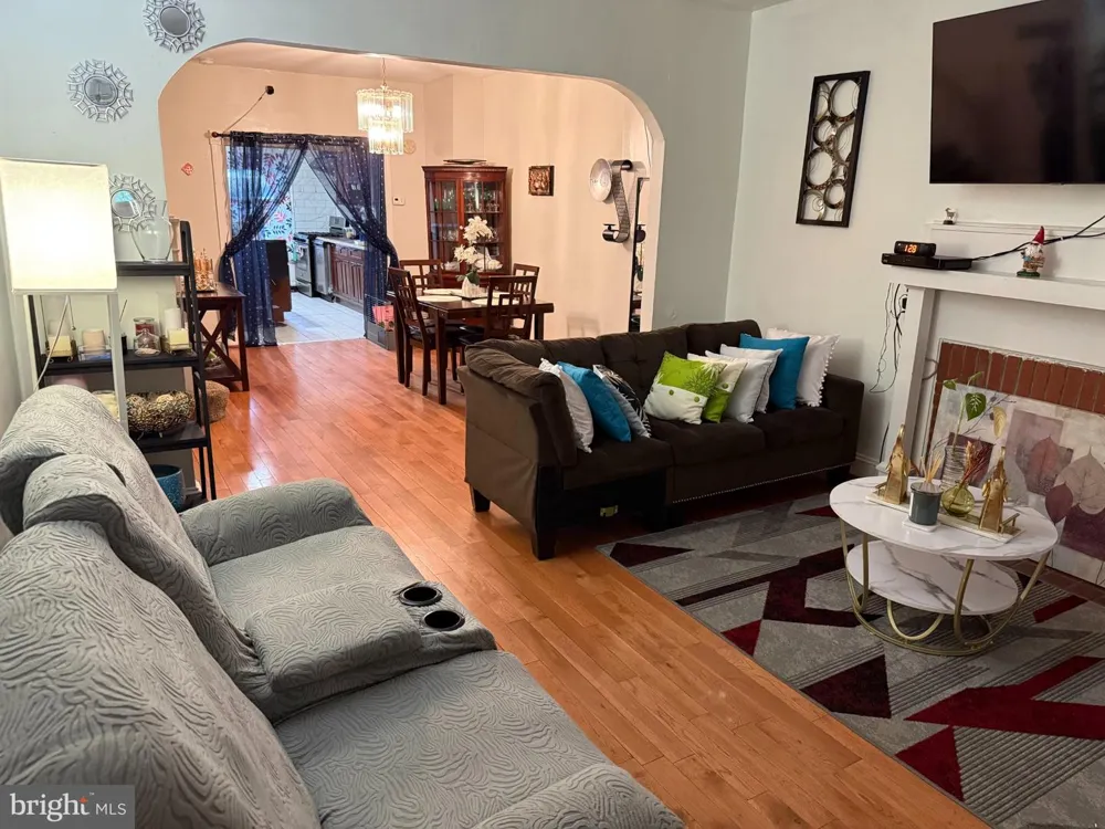 603 E 36TH Baltimore, MD 21218