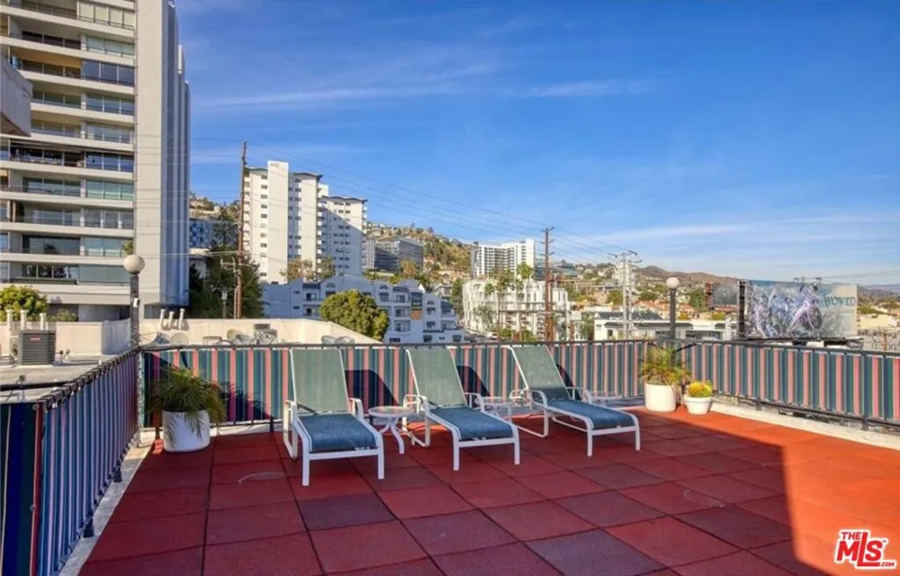 8530 Holloway Drive #222 West Hollywood, CA 90069