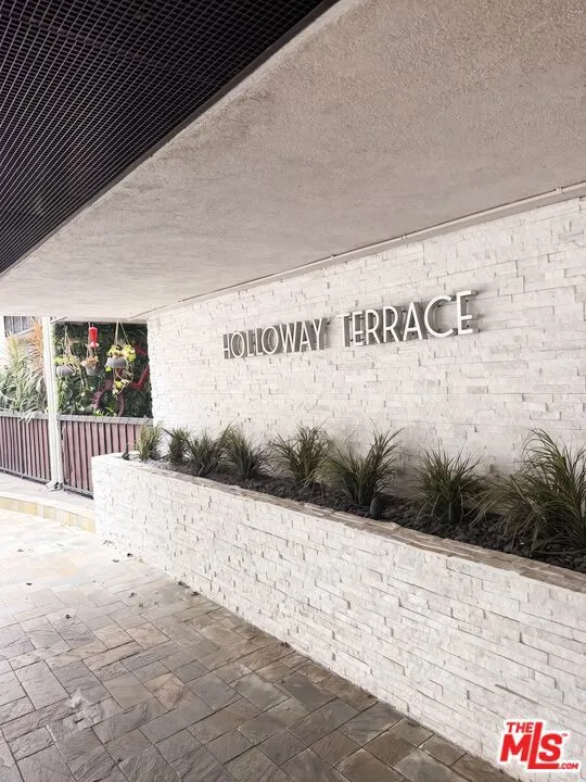 8530 Holloway Drive #222 West Hollywood, CA 90069