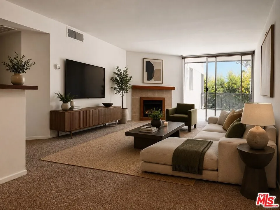 8530 Holloway Drive #222 West Hollywood, CA 90069