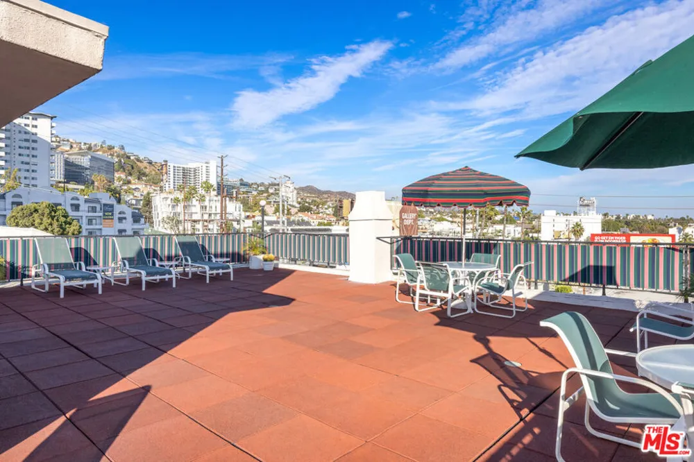 8530 Holloway Drive #222 West Hollywood, CA 90069