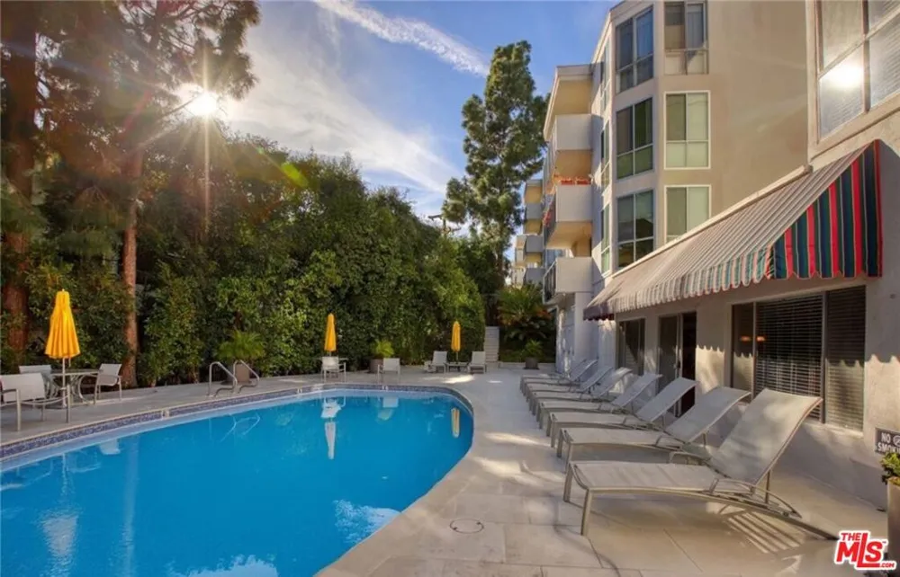 8530 Holloway Drive #222 West Hollywood, CA 90069