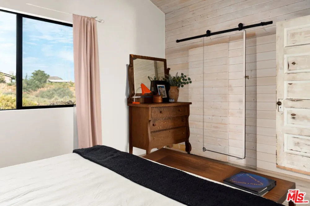 52733 Oak Drive Pioneertown, CA 92268