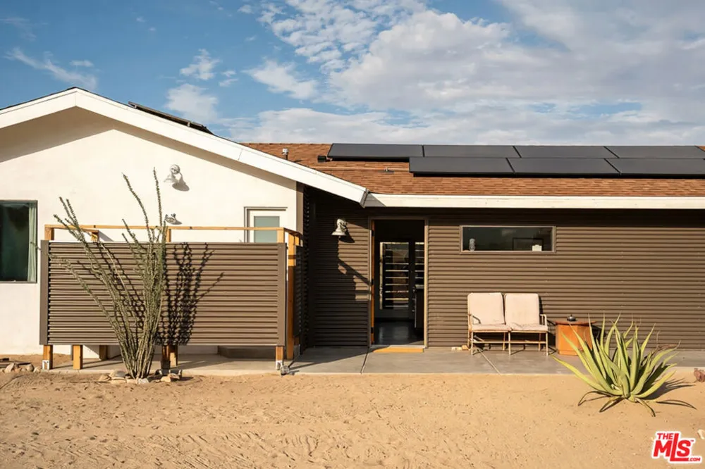 52733 Oak Drive Pioneertown, CA 92268
