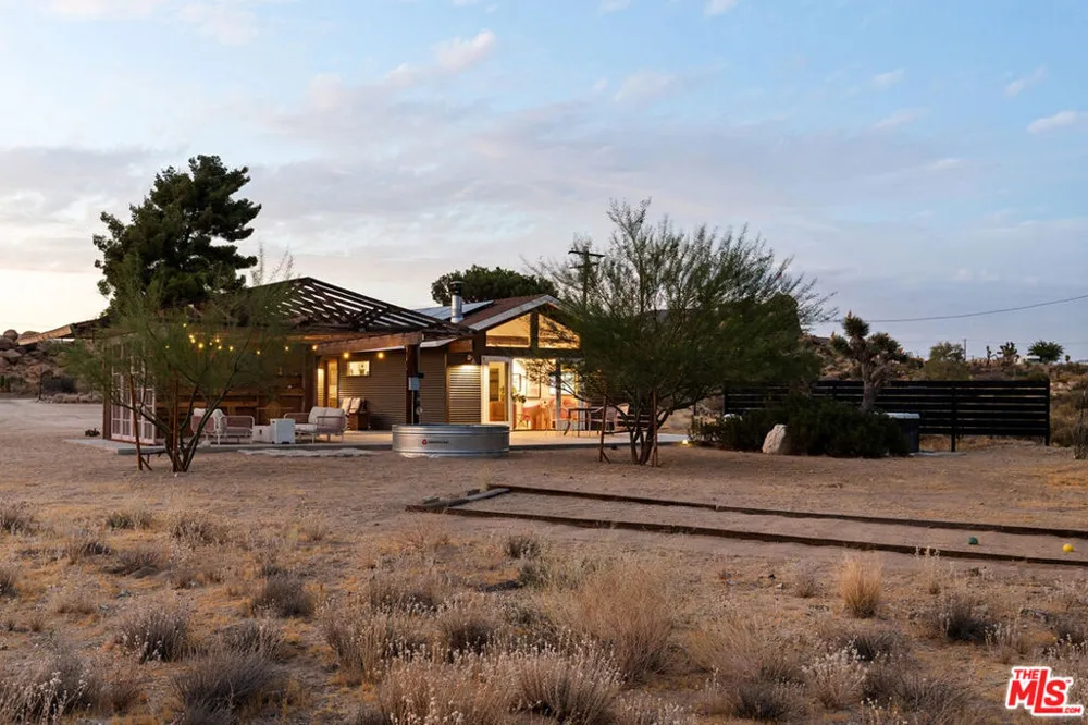 52733 Oak Drive Pioneertown, CA 92268