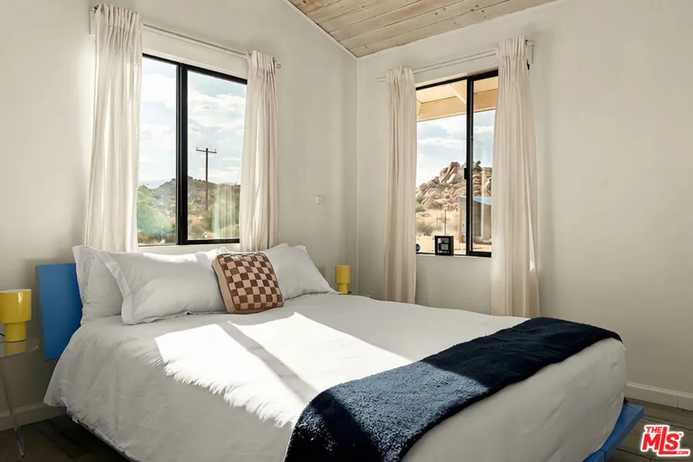 52733 Oak Drive Pioneertown, CA 92268