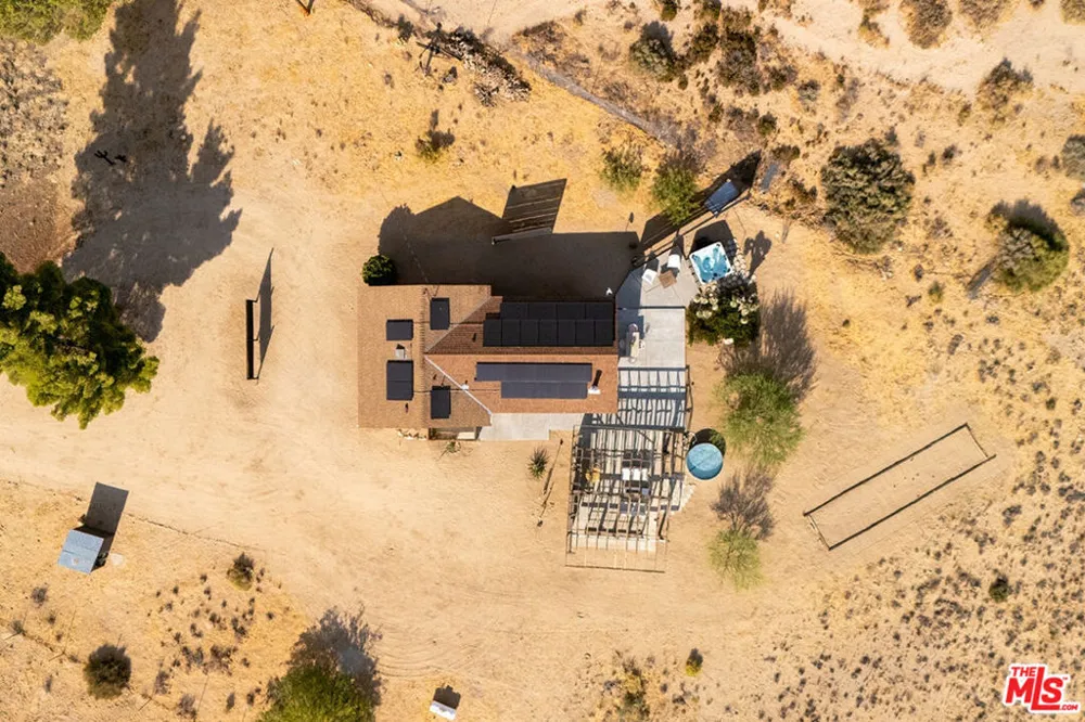 52733 Oak Drive Pioneertown, CA 92268