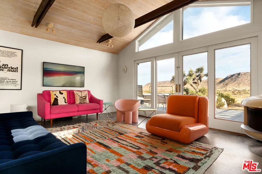 52733 Oak Drive Pioneertown, CA 92268