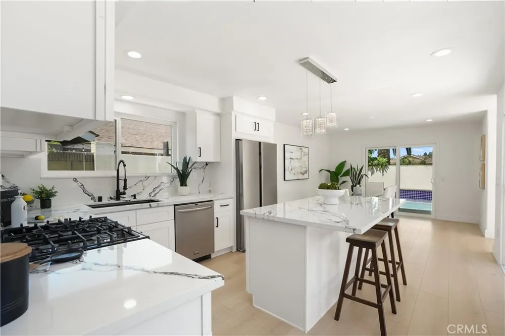 1712 Glenview Avenue Anaheim, CA 92807