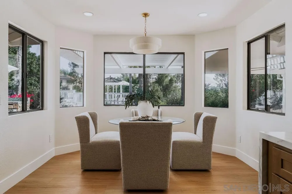 1451 Ventana Dr Escondido, CA 92029
