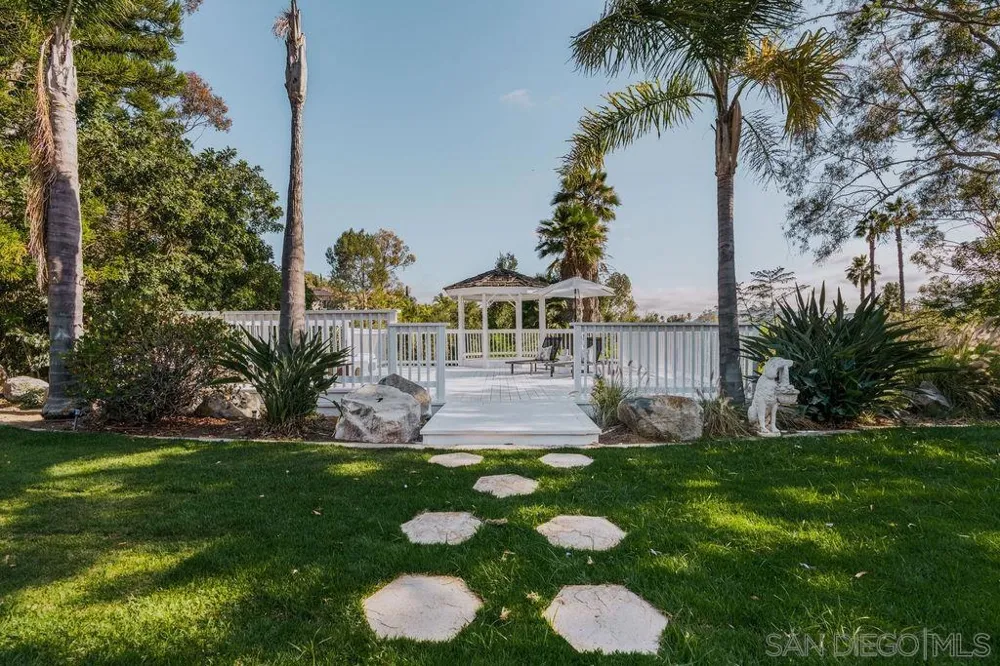 1451 Ventana Dr Escondido, CA 92029