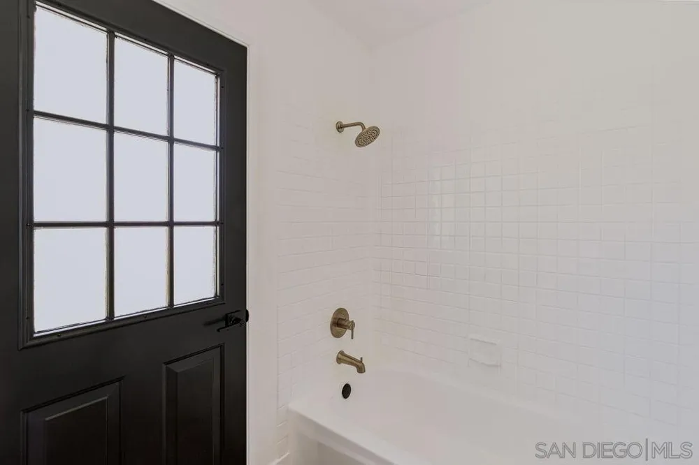 1451 Ventana Dr Escondido, CA 92029