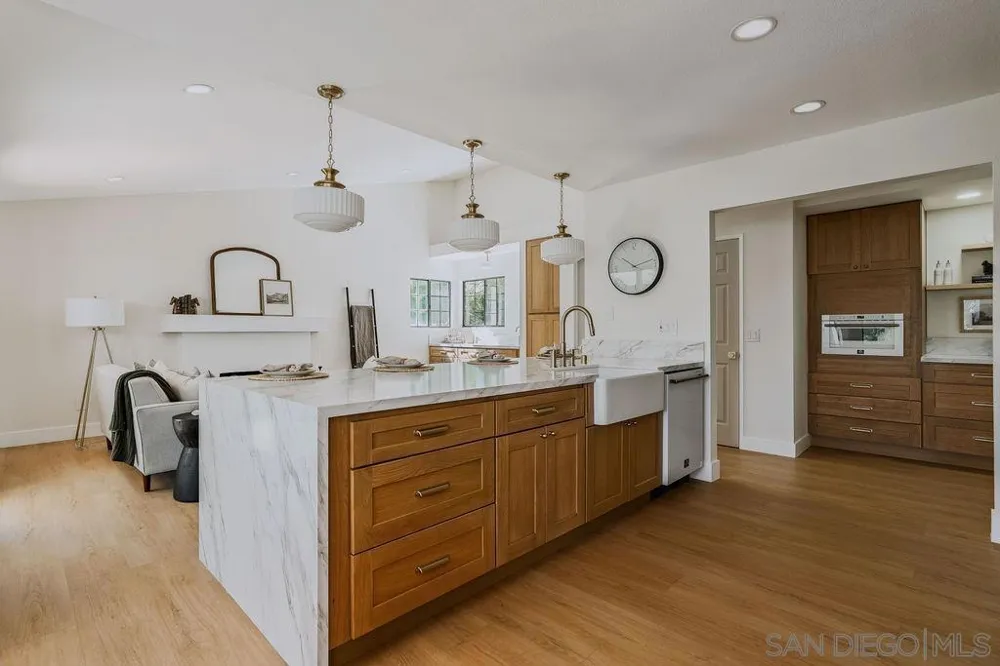 1451 Ventana Dr Escondido, CA 92029