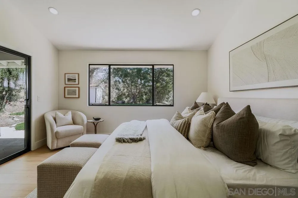 1451 Ventana Dr Escondido, CA 92029