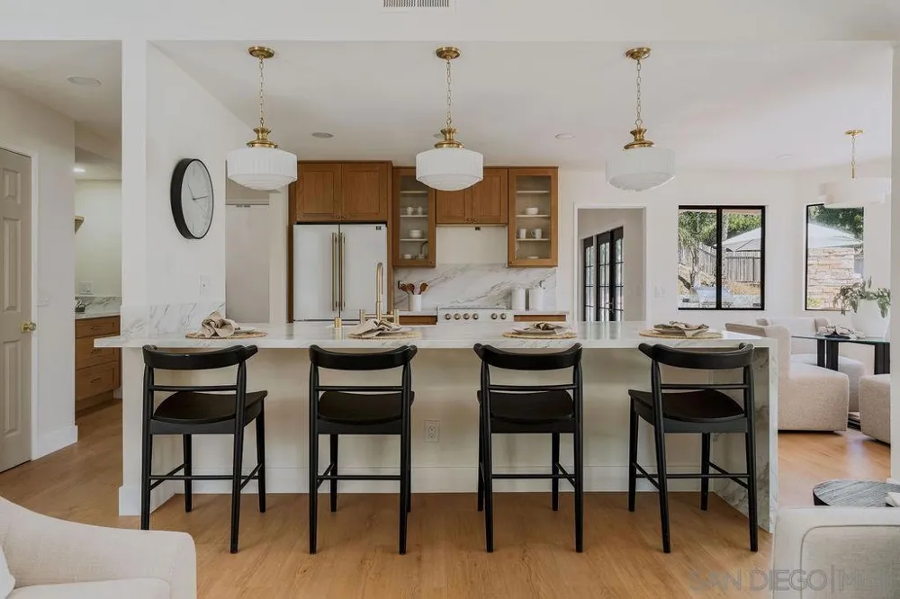 1451 Ventana Dr Escondido, CA 92029
