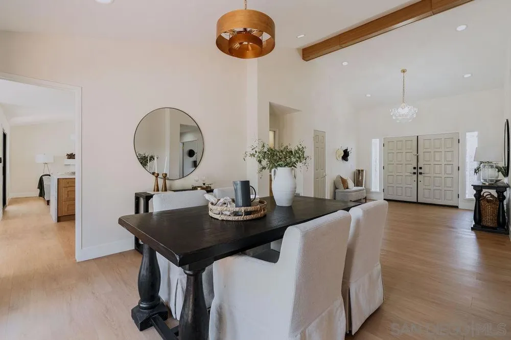 1451 Ventana Dr Escondido, CA 92029