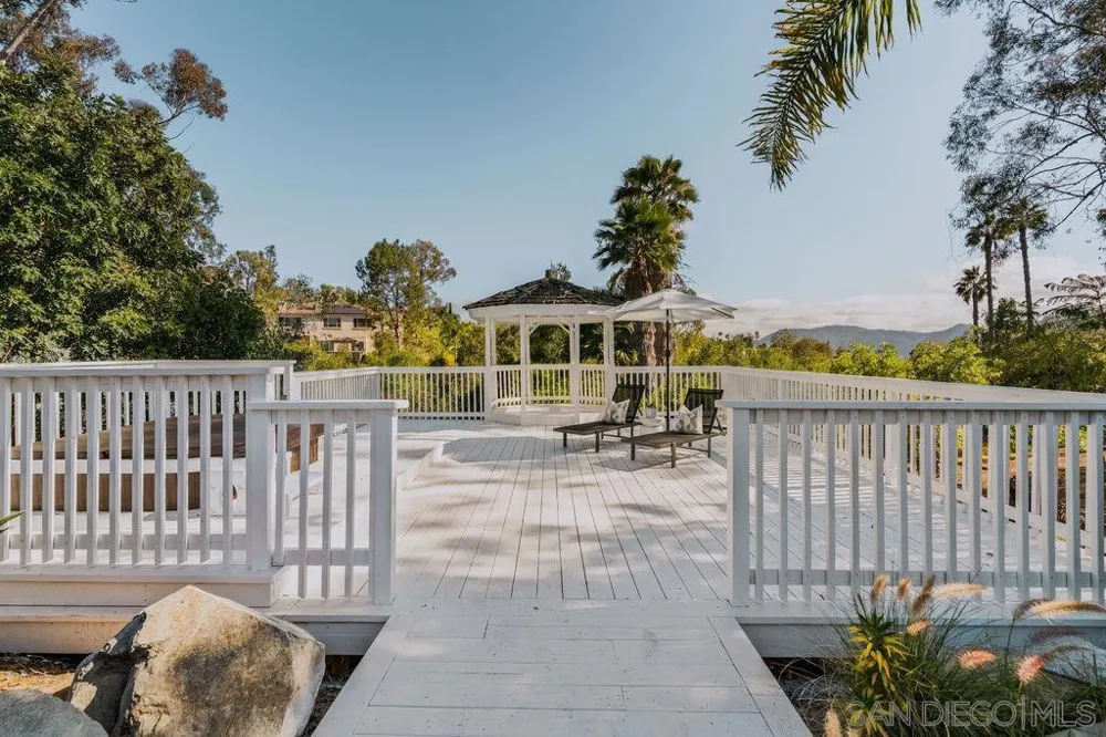 1451 Ventana Dr Escondido, CA 92029