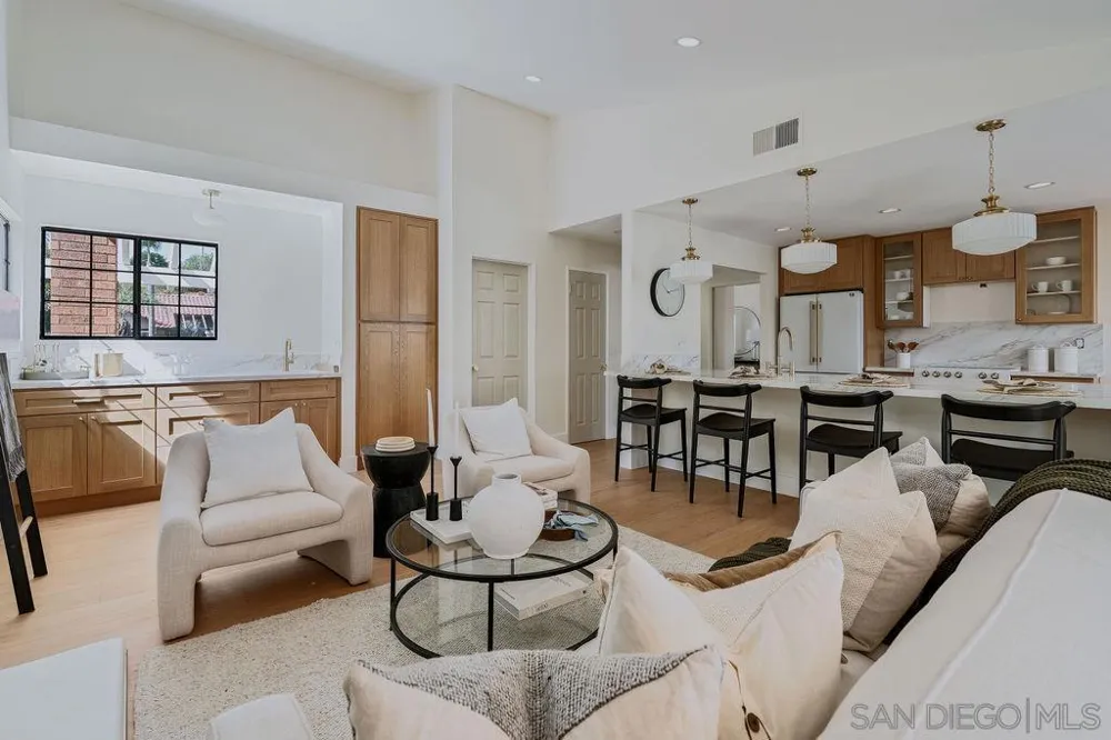 1451 Ventana Dr Escondido, CA 92029