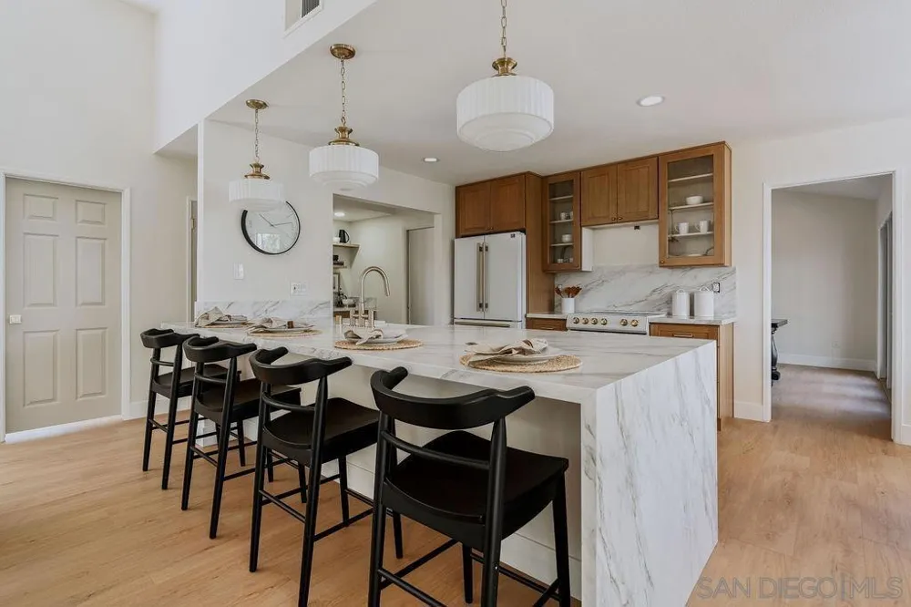 1451 Ventana Dr Escondido, CA 92029