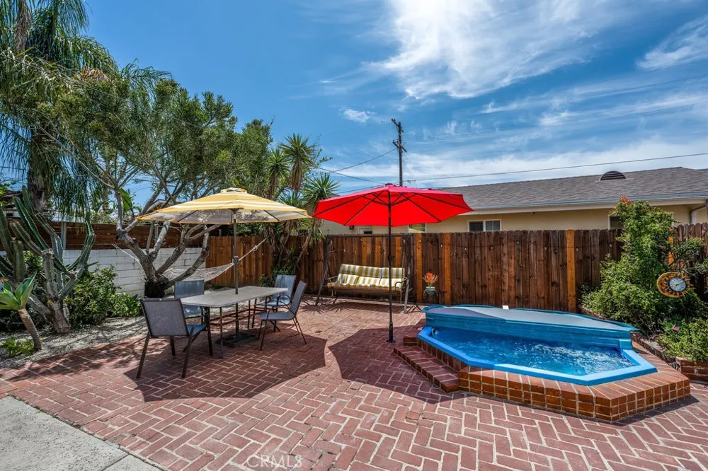 6229 Agnes Avenue North Hollywood, CA 91606