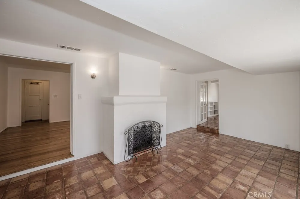 6229 Agnes Avenue North Hollywood, CA 91606