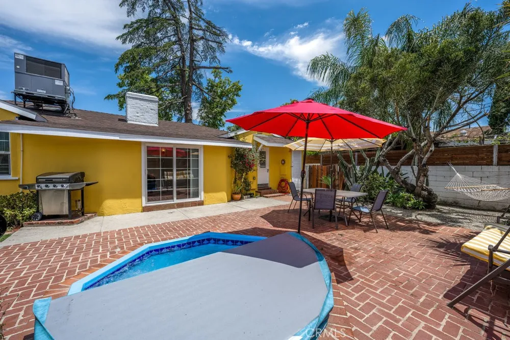 6229 Agnes Avenue North Hollywood, CA 91606