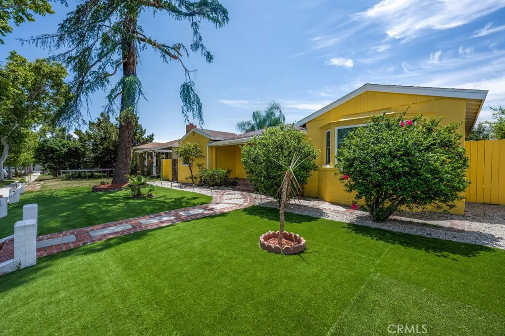 6229 Agnes Avenue North Hollywood, CA 91606