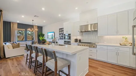 1525 Snowberry Place