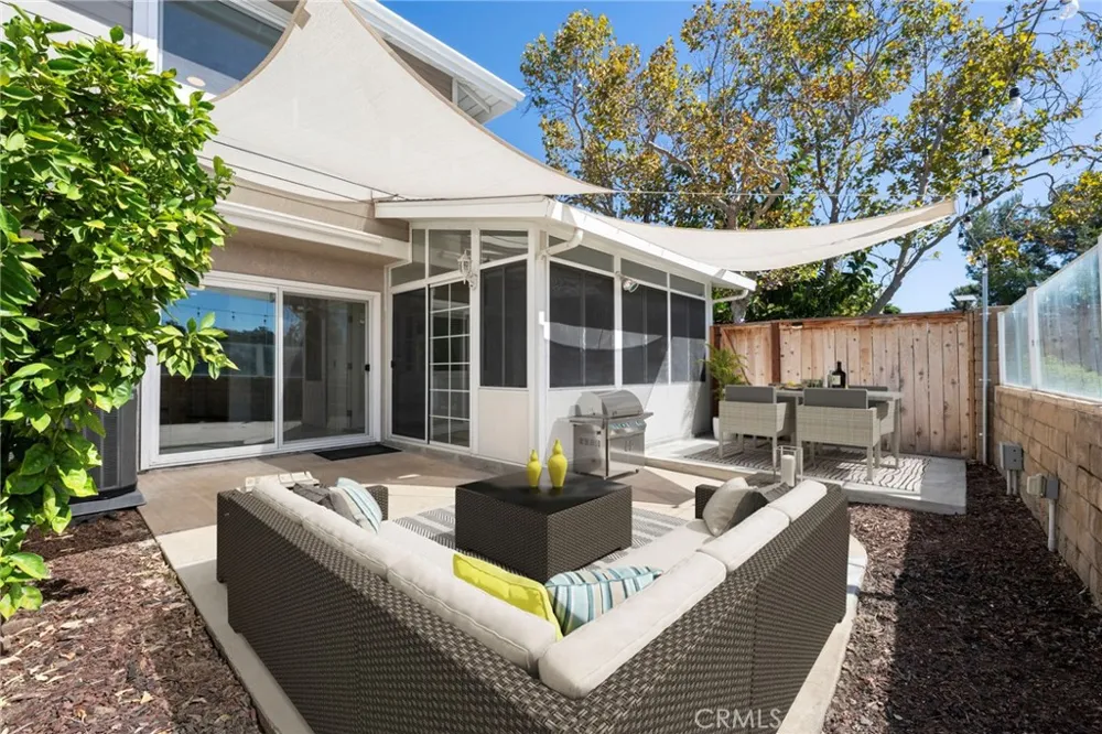 22262 Summit Hill Lake Forest, CA 92630