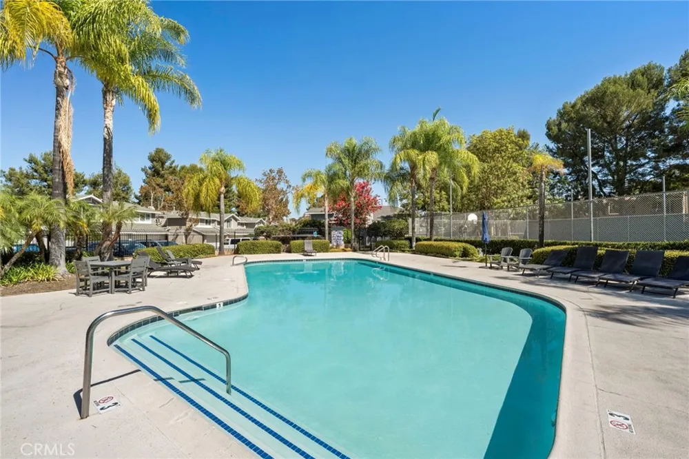 22262 Summit Hill Lake Forest, CA 92630
