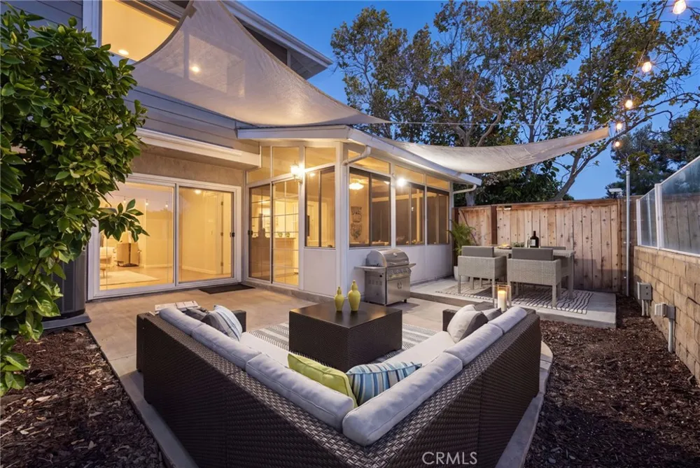 22262 Summit Hill Lake Forest, CA 92630
