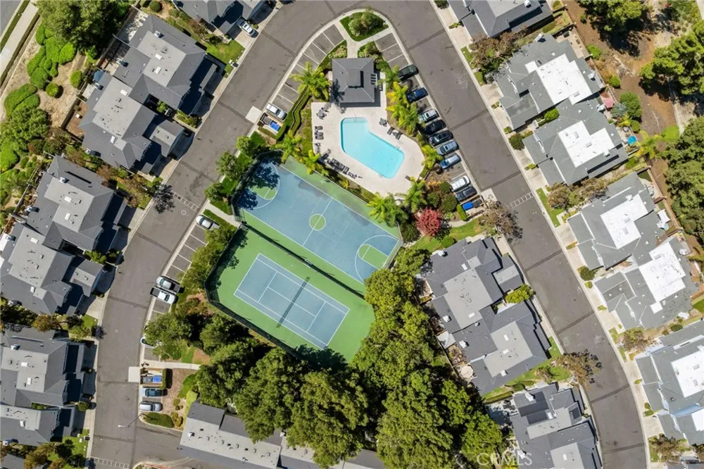22262 Summit Hill Lake Forest, CA 92630