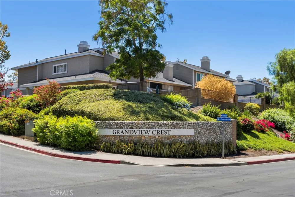 22262 Summit Hill Lake Forest, CA 92630