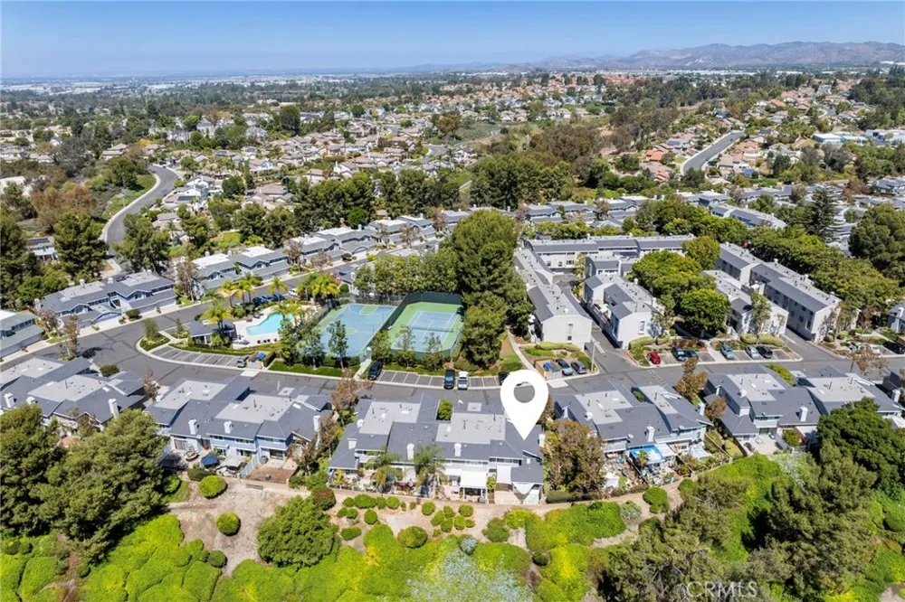 22262 Summit Hill Lake Forest, CA 92630