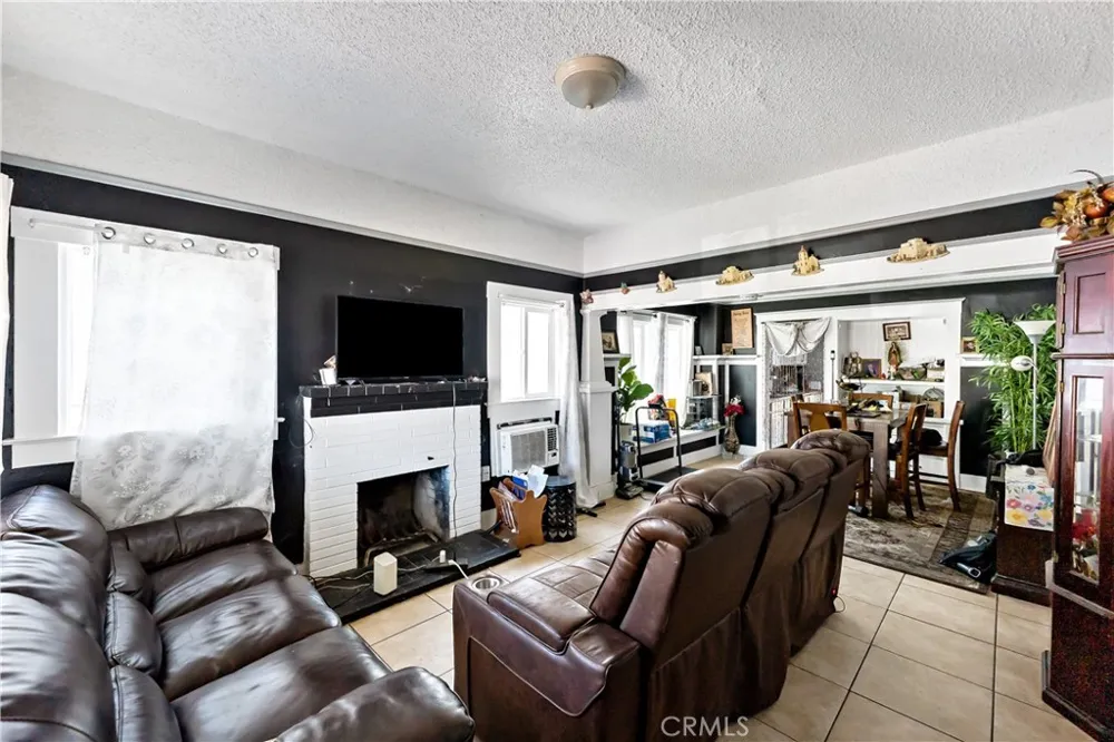 265 Effie Street Fresno, CA 93701