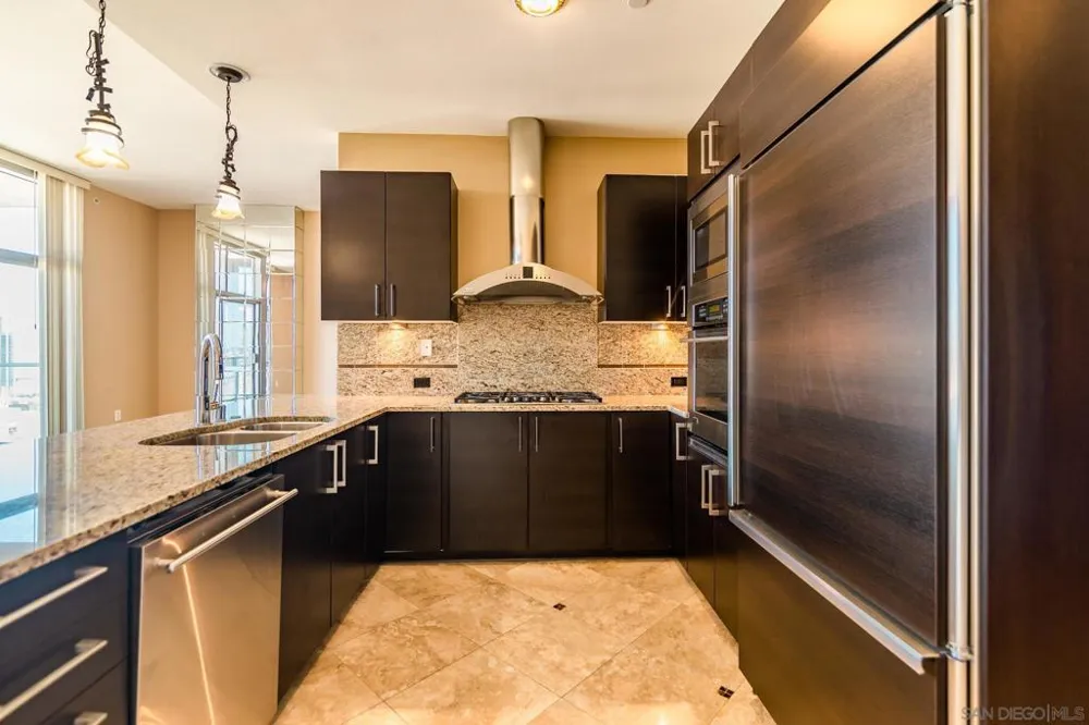 800 The Mark Ln #2301 San Diego, CA 92101