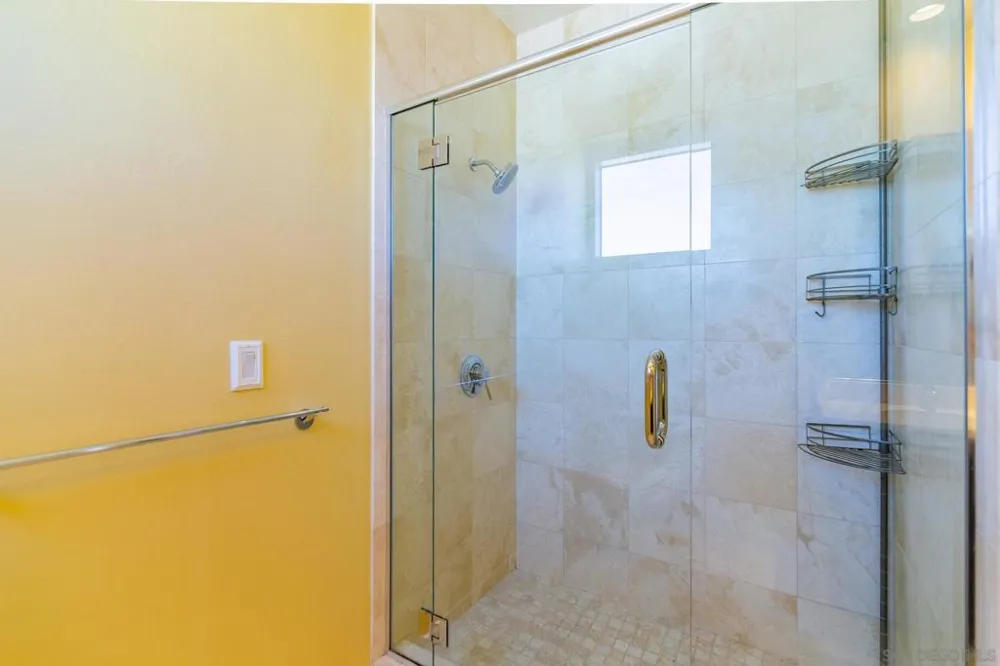 800 The Mark Ln #2301 San Diego, CA 92101