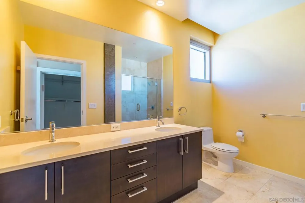 800 The Mark Ln #2301 San Diego, CA 92101