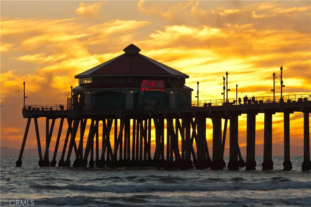 17162 Pacific Coast Highway #204 Sunset Beach, CA 92649