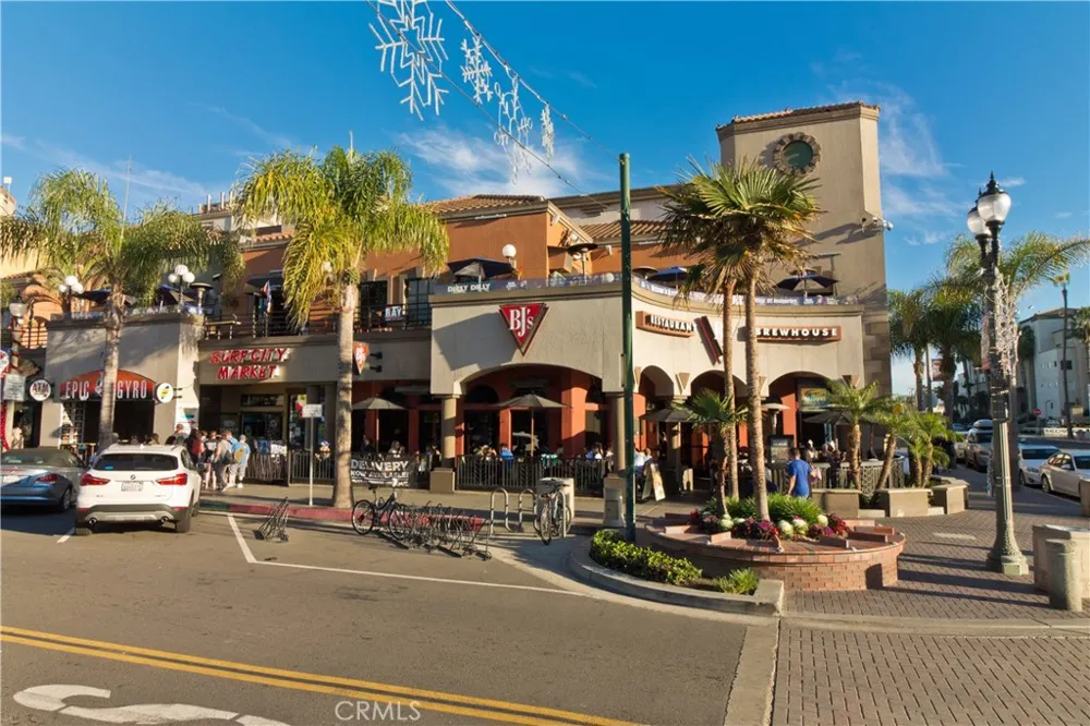 17162 Pacific Coast Highway #204 Sunset Beach, CA 92649