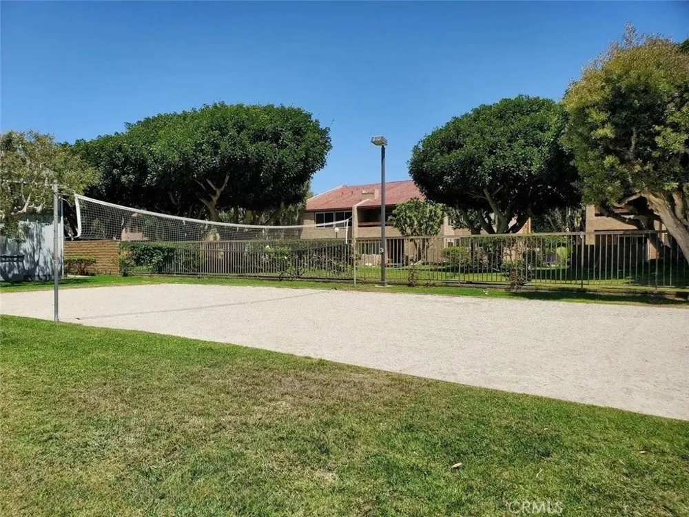 17162 Pacific Coast Highway #204 Sunset Beach, CA 92649