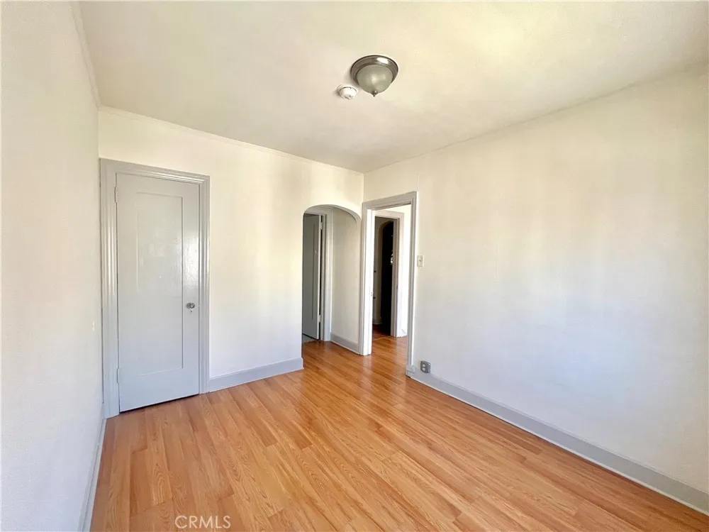 124 S Westmoreland Ave Los Angeles, CA 90004